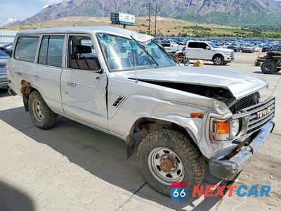Czwarte zdjęcie samochodu z boku: 1986 TOYOTA LAND CRUISER FJ60 VIN:JT3FJ60G4G1134610 - miniatura