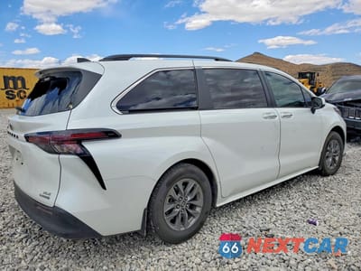Trzecie zdjęcie samochodu z tyłu: 2024 TOYOTA SIENNA XLE VIN:5TDJRKEC0RS210973 - miniatura