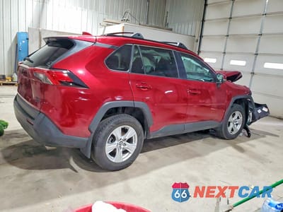 Trzecie zdjęcie samochodu z tyłu: 2020 TOYOTA RAV4 XLE VIN:2T3P1RFV4LW137106 - miniatura