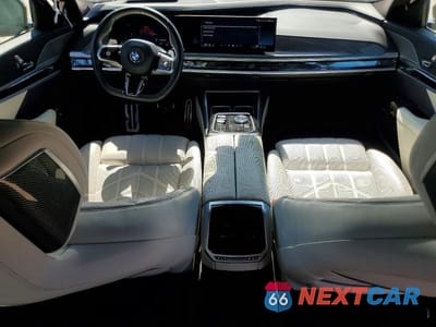 Zdjęcie 8 z 12 samochodu: 2023 BMW 760 XI VIN:WBA33EJ01PCL68158 - miniatura