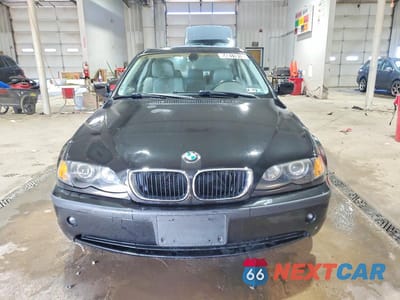 Piąte zdjęcie samochodu w środku: 2003 BMW 325 I VIN:WBAEV33473KR25212 - miniatura
