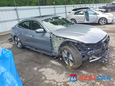 Czwarte zdjęcie samochodu z boku: 2023 BMW I4 EDRIVE 35 VIN:WBY43AW0XPFR08676 - miniatura