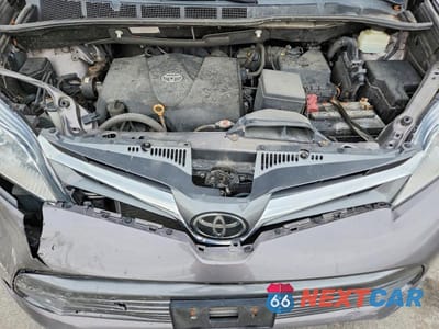 Zdjęcie 12 z 13 samochodu: 2019 TOYOTA SIENNA XLE 8-PASSENGER VIN:5TDYZ3DC3KS988776 - miniatura