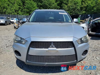 Piąte zdjęcie samochodu w środku: 2012 MITSUBISHI OUTLANDER ES VIN:JA4AS2AW0CU002383 - miniatura
