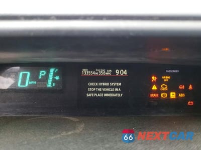 Zdjęcie 9 z 12 samochodu: 2012 TOYOTA PRIUS C TWO VIN:JTDKDTB32C1029844 - miniatura