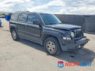 Czwarte zdjęcie samochodu z boku: 2014 JEEP PATRIOT SPORT VIN:1C4NJPBA5ED602863 - miniatura