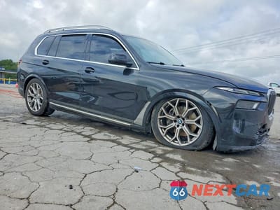 Czwarte zdjęcie samochodu z boku: 2023 BMW X7 XDRIVE40I VIN:5UX23EM04P9R56089 - miniatura