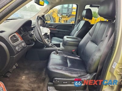 Zdjęcie 7 z 12 samochodu: 2013 GMC YUKON XL K1500 SLT VIN:1GKS2KE70DR227134 - miniatura
