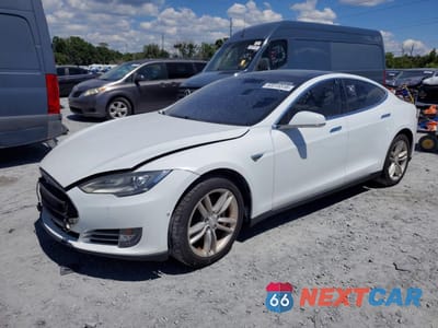 2014 TESLA MODEL S 5YJSA1S13EFP65505 - główne zdjęcie licytacji z USA - miniatura