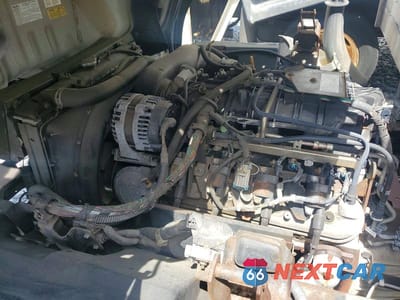 Zdjęcie 11 z 12 samochodu: 2014 ISUZU NPR HD VIN:54DC4W1B8ES805241 - miniatura