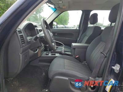 Zdjęcie 7 z 13 samochodu: 2012 JEEP LIBERTY SPORT VIN:1C4PJMAK3CW178439 - miniatura