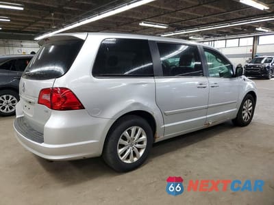 Trzecie zdjęcie samochodu z tyłu: 2012 VOLKSWAGEN ROUTAN SE VIN:2C4RVABG7CR127718 - miniatura