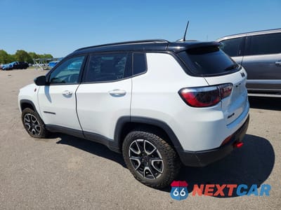 Drugie zdjęcie samochodu z przodu: 2025 JEEP COMPASS TRAILHAWK VIN:3C4NJDDN2ST564044 - miniatura