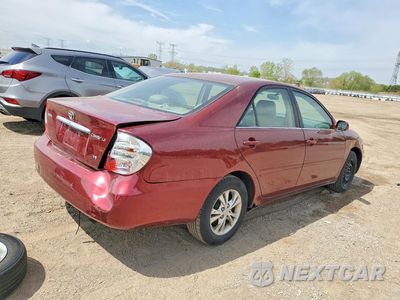 Trzecie zdjęcie samochodu z tyłu: 2004 TOYOTA CAMRY LE V6 VIN:4T1BF32K14U073993 - miniatura