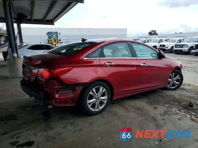Trzecie zdjęcie samochodu z tyłu: 2012 HYUNDAI SONATA LIMITED VIN:5NPEC4AC6CH331914 - miniatura
