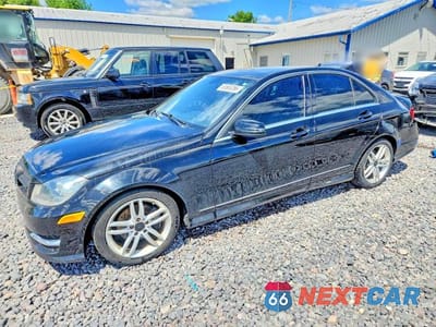 2012 MERCEDES-BENZ C 300 4MATIC WDDGF8BB6CR214832 - główne zdjęcie licytacji z USA - miniatura