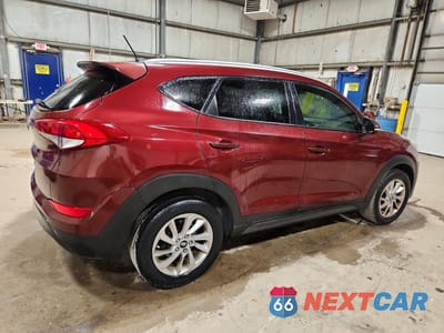 Trzecie zdjęcie samochodu z tyłu: 2016 HYUNDAI TUCSON SE VIN:KM8J33A47GU035910 - miniatura