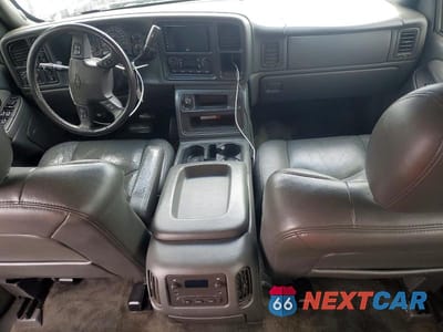 Zdjęcie 8 z 13 samochodu: 2003 CHEVROLET SILVERADO K1500 HEAVY DUTY VIN:1GCGK13U03F156330 - miniatura