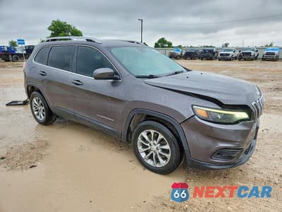 Czwarte zdjęcie samochodu z boku: 2021 JEEP CHEROKEE LATITUDE PLUS VIN:1C4PJLLB3MD156140 - miniatura