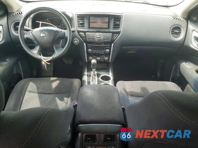 Zdjęcie 8 z 13 samochodu: 2016 NISSAN PATHFINDER SV VIN:5N1AR2MM9GC628758 - miniatura
