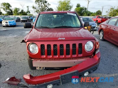 Piąte zdjęcie samochodu w środku: 2014 JEEP PATRIOT LATITUDE VIN:1C4NJPFB0ED700220 - miniatura
