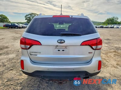 Zdjęcie 6 z 14 samochodu: 2015 KIA SORENTO LX VIN:5XYKTCA62FG634529 - miniatura