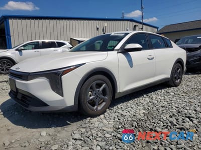2025 KIA K4 LXS 3KPFT4DE0SE118719 - główne zdjęcie licytacji z USA - miniatura