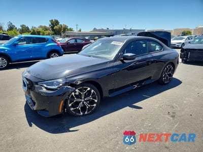 2026 BMW 230I 3MW23CM01T8F90003 - główne zdjęcie licytacji z USA - miniatura