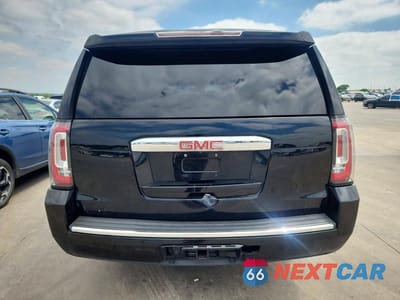 Zdjęcie 6 z 13 samochodu: 2019 GMC YUKON XL DENALI VIN:1GKS1HKJ2KR327190 - miniatura