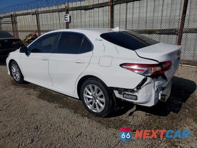 Drugie zdjęcie samochodu z przodu: 2019 TOYOTA CAMRY LE VIN:4T1B11HK4KU838699 - miniatura