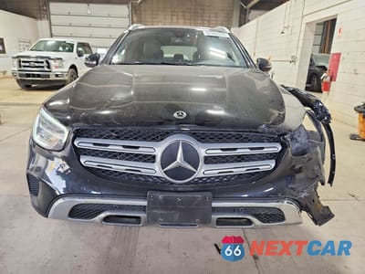 Piąte zdjęcie samochodu w środku: 2021 MERCEDES-BENZ GLC 300 4MATIC VIN:W1N0G8EB1MF882182 - miniatura