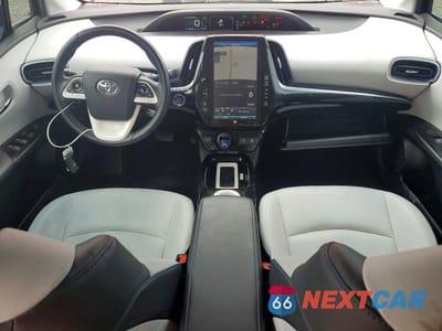 Zdjęcie 8 z 14 samochodu: 2018 TOYOTA PRIUS FOUR TOURING VIN:JTDKARFU1J3547993 - miniatura