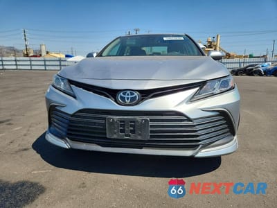 Piąte zdjęcie samochodu w środku: 2022 TOYOTA CAMRY LE VIN:4T1C11AK6NU642606 - miniatura