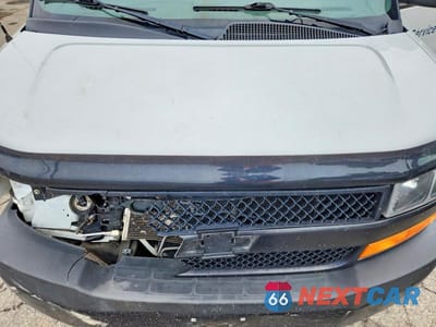 Zdjęcie 11 z 12 samochodu: 2018 CHEVROLET EXPRESS G2500 VIN:1GCWGAFGXJ1337111 - miniatura