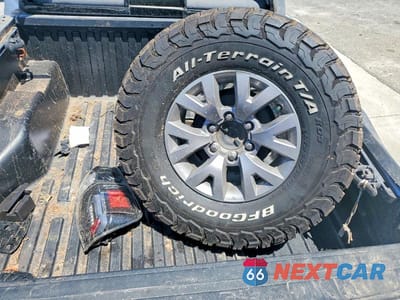 Zdjęcie 12 z 13 samochodu: 2019 TOYOTA TACOMA SR5 V6 VIN:3TMAZ5CN0KM103238 - miniatura