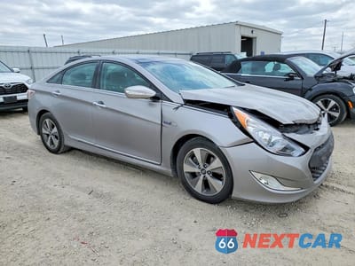 Czwarte zdjęcie samochodu z boku: 2011 HYUNDAI SONATA HYBRID VIN:KMHEC4A40BA018318 - miniatura