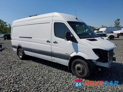 Czwarte zdjęcie samochodu z boku: 2014 MERCEDES-BENZ SPRINTER 3500 VIN:WD3PF4CC8E5881318 - miniatura