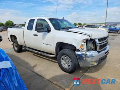 Czwarte zdjęcie samochodu z boku: 2009 CHEVROLET SILVERADO K2500 HEAVY DUTY LT VIN:1GCHK59K29E127122 - miniatura