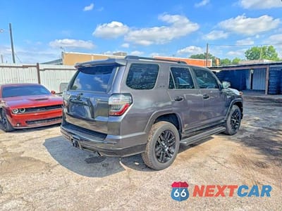 Czwarte zdjęcie samochodu z boku: 2020 TOYOTA 4RUNNER NIGHTSHADE EDITION VIN:JTEBU5JR2L5760487 - miniatura