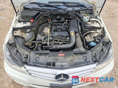 Zdjęcie 11 z 13 samochodu: 2012 MERCEDES-BENZ C 250 VIN:WDDGF4HB6CA703164 - miniatura
