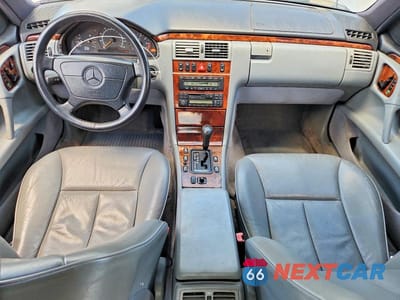 Zdjęcie 8 z 12 samochodu: 1998 MERCEDES-BENZ E 320 4MATIC VIN:WDBJF82F1WX007332 - miniatura