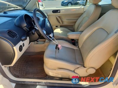 Zdjęcie 7 z 13 samochodu: 2006 VOLKSWAGEN NEW BEETLE CONVERTIBLE OPTION PACKAGE 1 VIN:3VWRG31Y06M320253 - miniatura