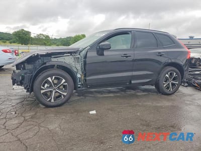 2026 VOLVO XC60 CORE YV4M12RJ8T1463019 - główne zdjęcie licytacji z USA - miniatura