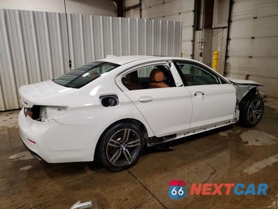 Trzecie zdjęcie samochodu z tyłu: 2022 BMW 530 XI VIN:WBA13BJ06NWX59419 - miniatura