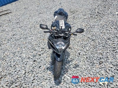Piąte zdjęcie samochodu w środku: 2006 SUZUKI GSX-R750 K6 VIN:JS1GR7KA562105756 - miniatura