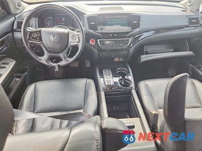 Zdjęcie 8 z 12 samochodu: 2020 HONDA PILOT TOURING VIN:5FNYF6H92LB048743 - miniatura