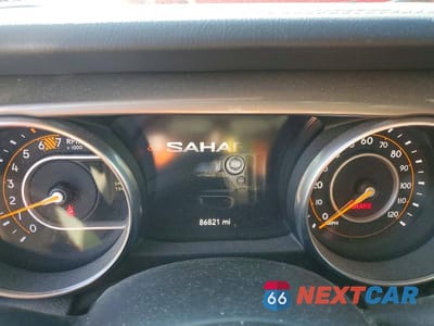 Zdjęcie 9 z 12 samochodu: 2018 JEEP WRANGLER UNLIMITED SAHARA VIN:1C4HJXEN7JW199639 - miniatura