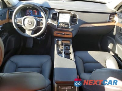 Zdjęcie 8 z 14 samochodu: 2024 VOLVO XC90 PLUS VIN:YV4L12PE7R1235703 - miniatura