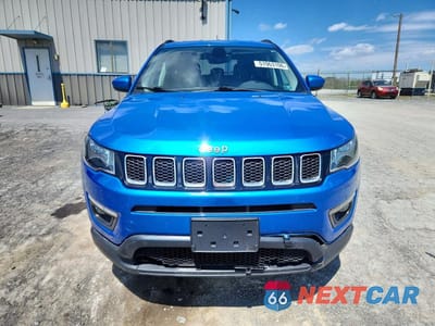 Piąte zdjęcie samochodu w środku: 2018 JEEP COMPASS LATITUDE VIN:3C4NJDBB1JT231499 - miniatura