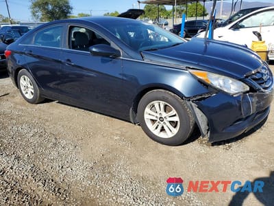 Czwarte zdjęcie samochodu z boku: 2012 HYUNDAI SONATA GLS VIN:5NPEB4AC4CH430010 - miniatura